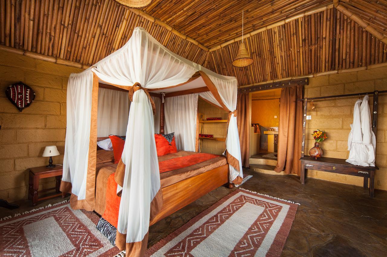 Rhino Watch Safarilodge Mweiga Exteriér fotografie