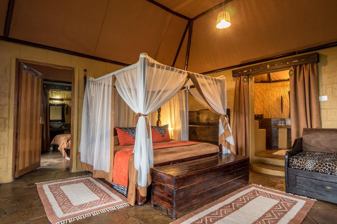Rhino Watch Safarilodge Mweiga Exteriér fotografie