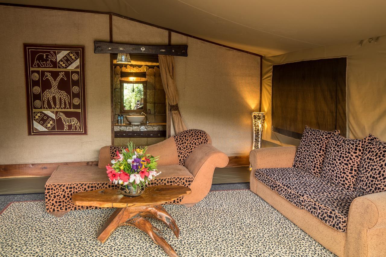 Rhino Watch Safarilodge Mweiga Exteriér fotografie