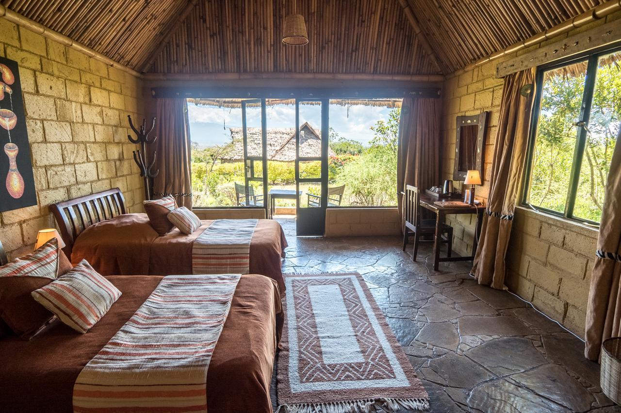 Rhino Watch Safarilodge Mweiga Exteriér fotografie