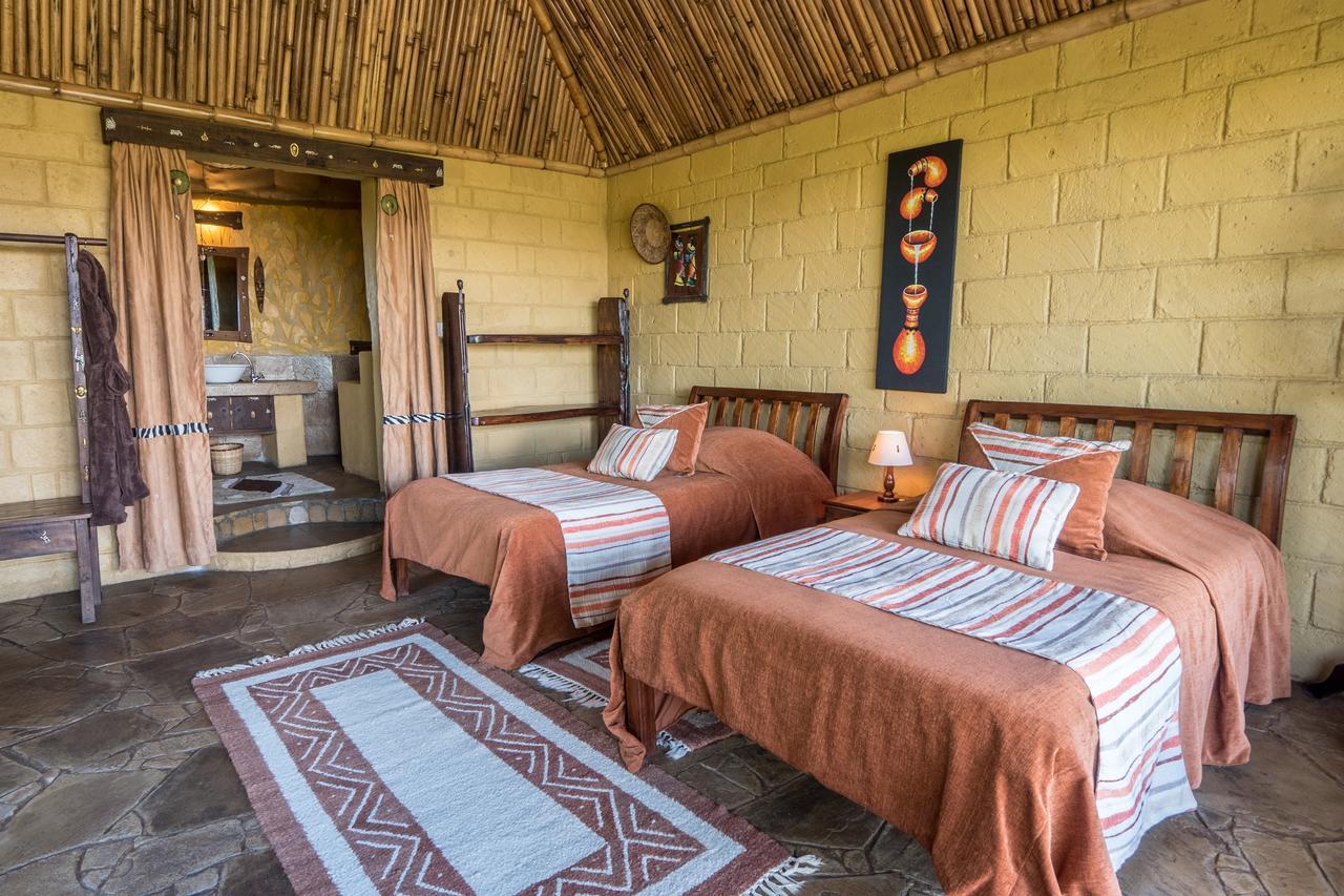 Rhino Watch Safarilodge Mweiga Exteriér fotografie