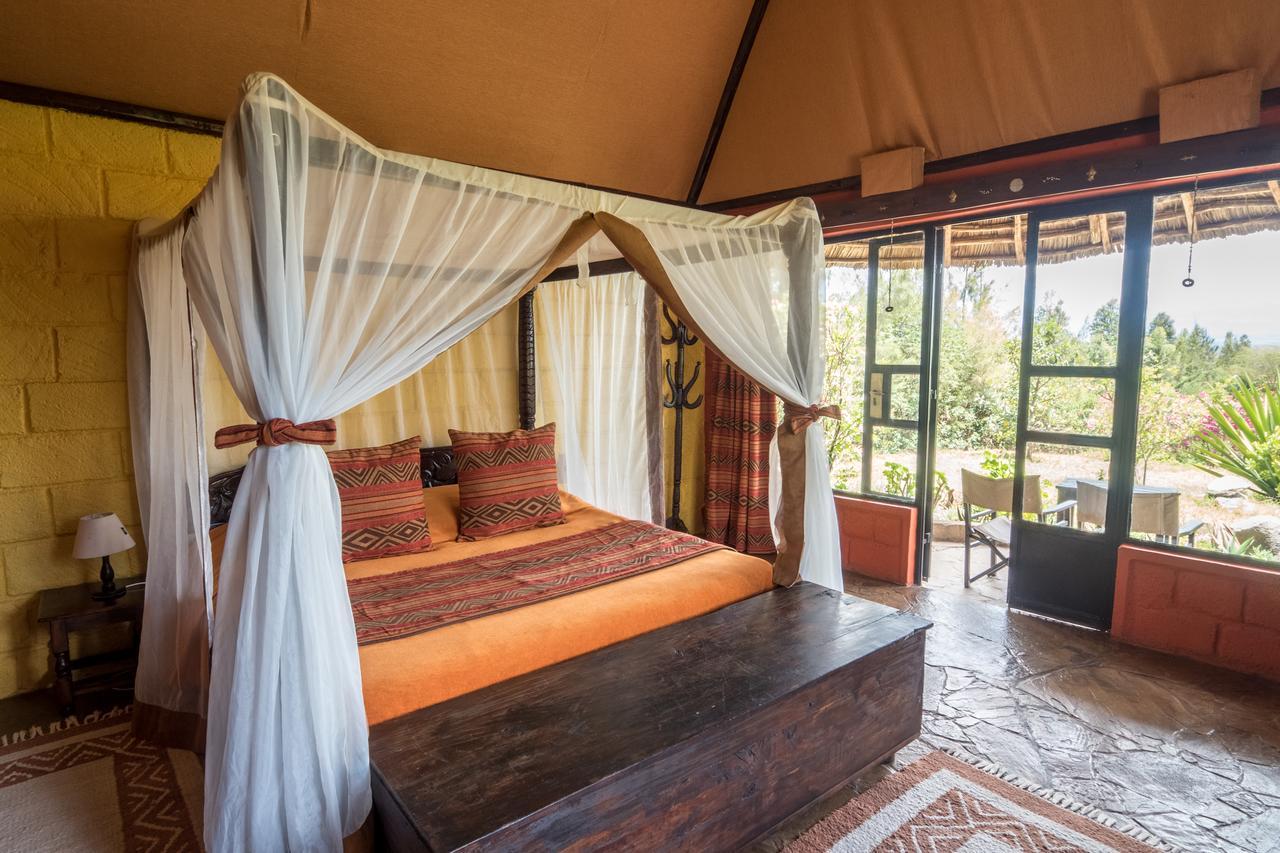 Rhino Watch Safarilodge Mweiga Exteriér fotografie
